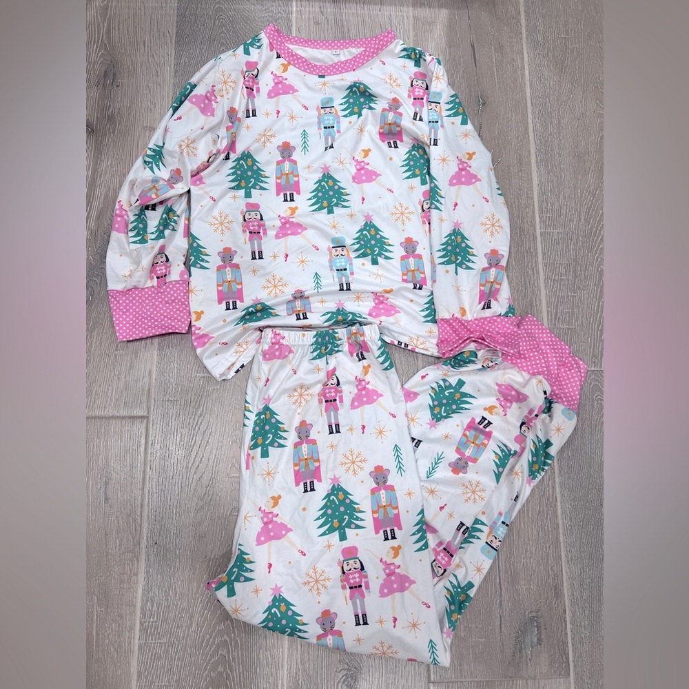 Nutcracker pajamas - Picture 3 of 5